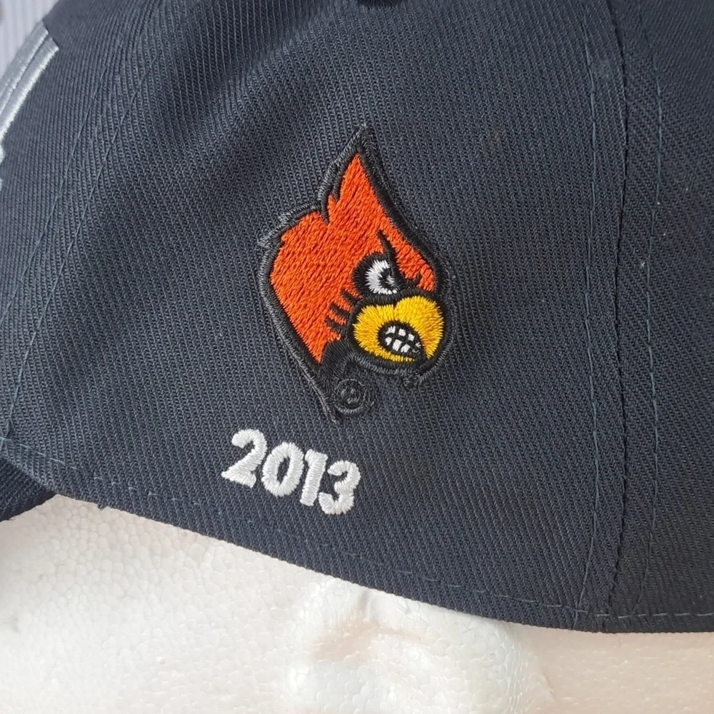 Nike Louisville Cardinals 2013 Basketball National Championship  velcro back hat